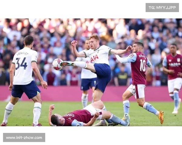 曼联更衣室首次曝光 纪录片揭秘球队内外拍摄进展